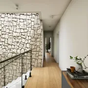 SOBRADO PEQUENO E MODERNO __ 4 QUARTOS __ PLANTA BAIXA - TERRENO 10X25m (10)